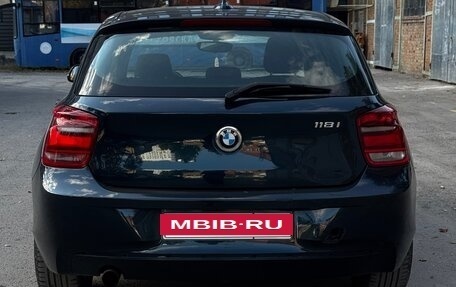 BMW 1 серия, 2011 год, 950 000 рублей, 6 фотография