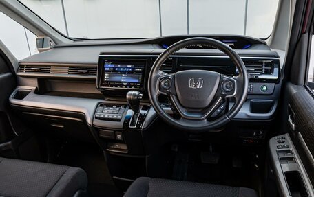 Honda Stepwgn IV, 2021 год, 2 650 000 рублей, 6 фотография
