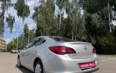 Opel Astra J, 2013 год, 574 000 рублей, 2 фотография