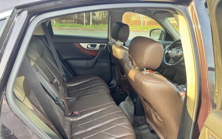 Infiniti QX70, 2014 год, 1 300 000 рублей, 11 фотография