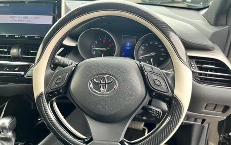Toyota C-HR I рестайлинг, 2019 год, 1 690 000 рублей, 11 фотография