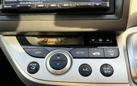 Honda Stream II, 2014 год, 1 017 000 рублей, 11 фотография