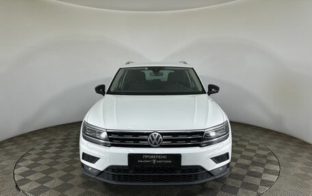 Volkswagen Tiguan II, 2019 год, 1 780 000 рублей, 2 фотография