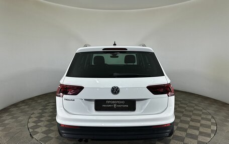 Volkswagen Tiguan II, 2019 год, 1 780 000 рублей, 3 фотография