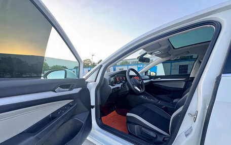 Volkswagen Golf VIII, 2023 год, 1 535 000 рублей, 13 фотография