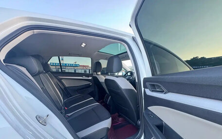 Volkswagen Golf VIII, 2023 год, 1 535 000 рублей, 14 фотография