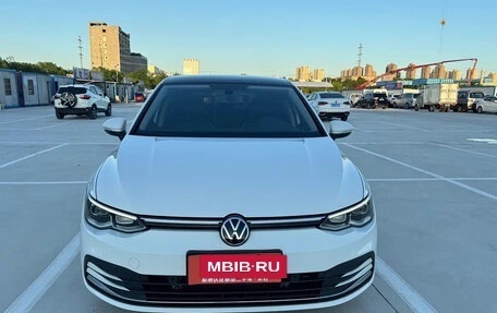 Volkswagen Golf VIII, 2023 год, 1 535 000 рублей, 2 фотография