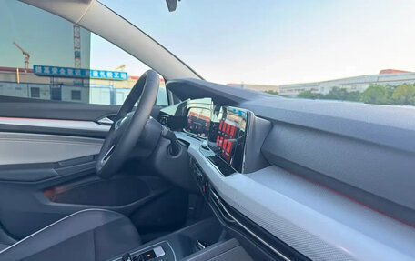 Volkswagen Golf VIII, 2023 год, 1 535 000 рублей, 15 фотография