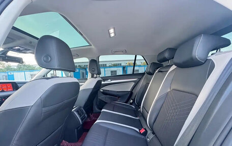 Volkswagen Golf VIII, 2023 год, 1 535 000 рублей, 18 фотография