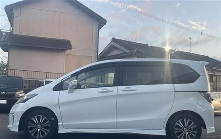 Honda Freed I, 2015 год, 862 000 рублей, 4 фотография