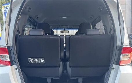 Honda Freed I, 2015 год, 862 000 рублей, 30 фотография