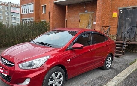 Hyundai Solaris II рестайлинг, 2013 год, 680 000 рублей, 2 фотография