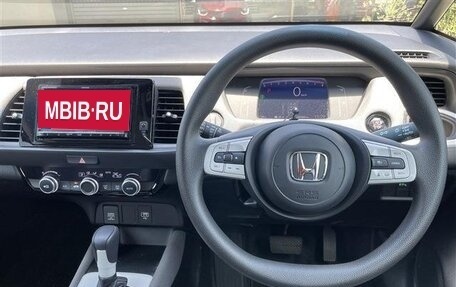 Honda Fit, 2022 год, 1 230 000 рублей, 9 фотография