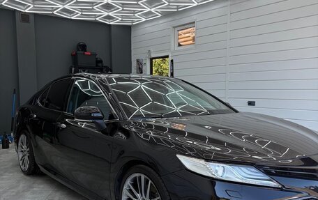 Toyota Camry, 2020 год, 2 590 000 рублей, 2 фотография