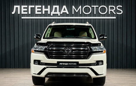 Toyota Land Cruiser 200, 2020 год, 7 690 000 рублей, 2 фотография