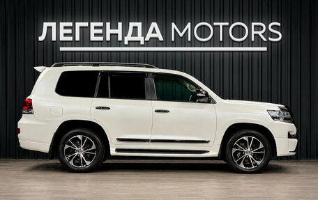 Toyota Land Cruiser 200, 2020 год, 7 690 000 рублей, 3 фотография