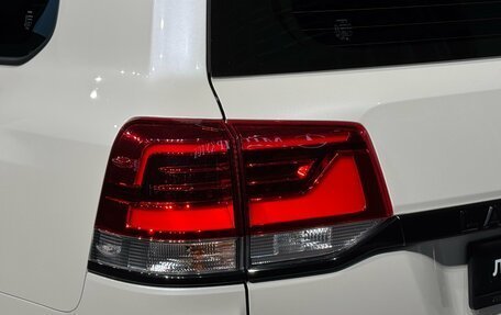Toyota Land Cruiser 200, 2020 год, 7 690 000 рублей, 10 фотография