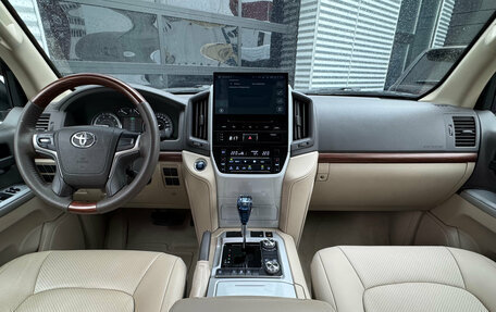 Toyota Land Cruiser 200, 2020 год, 7 690 000 рублей, 13 фотография