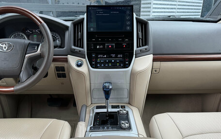 Toyota Land Cruiser 200, 2020 год, 7 690 000 рублей, 14 фотография