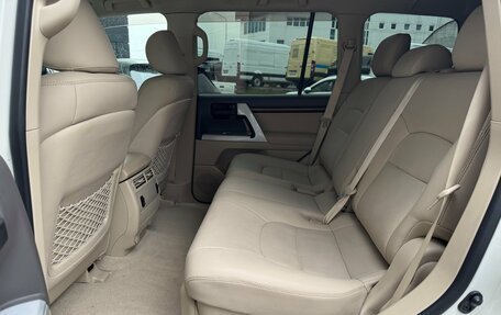 Toyota Land Cruiser 200, 2020 год, 7 690 000 рублей, 26 фотография