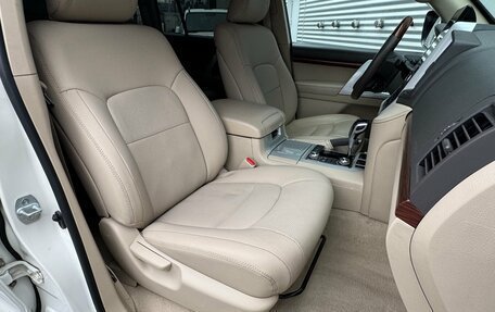 Toyota Land Cruiser 200, 2020 год, 7 690 000 рублей, 33 фотография