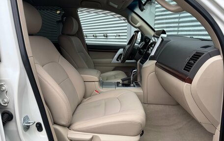 Toyota Land Cruiser 200, 2020 год, 7 690 000 рублей, 32 фотография