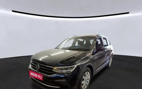 Volkswagen Tiguan II, 2022 год, 2 272 000 рублей, 1 фотография