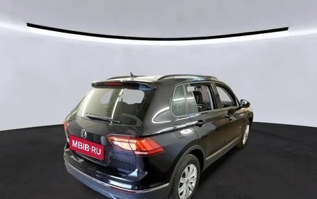 Volkswagen Tiguan II, 2022 год, 2 272 000 рублей, 3 фотография
