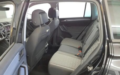 Volkswagen Tiguan II, 2022 год, 2 272 000 рублей, 10 фотография