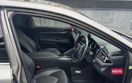 Toyota Camry, 2021 год, 3 300 000 рублей, 3 фотография