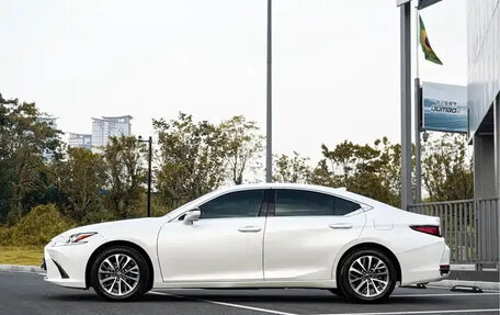 Lexus ES VII, 2024 год, 4 633 000 рублей, 3 фотография