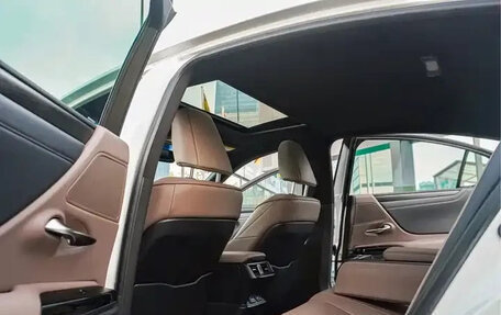 Lexus ES VII, 2024 год, 4 633 000 рублей, 20 фотография