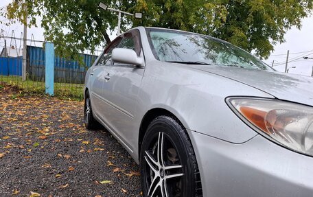 Toyota Camry V40, 2002 год, 595 000 рублей, 3 фотография