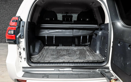 Toyota Land Cruiser Prado 150 рестайлинг 2, 2022 год, 4 895 000 рублей, 7 фотография