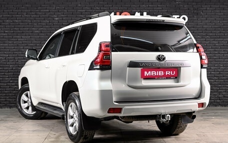 Toyota Land Cruiser Prado 150 рестайлинг 2, 2022 год, 4 895 000 рублей, 8 фотография
