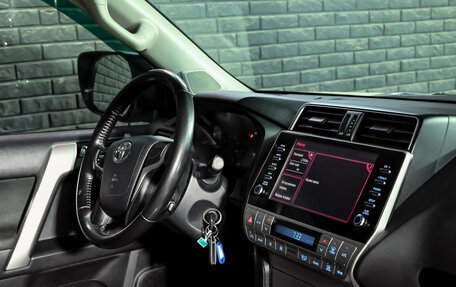 Toyota Land Cruiser Prado 150 рестайлинг 2, 2022 год, 4 895 000 рублей, 22 фотография