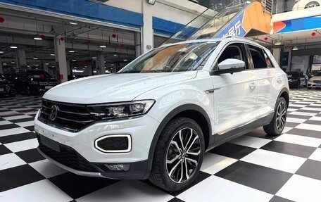 Volkswagen T-Roc I, 2022 год, 1 966 666 рублей, 1 фотография