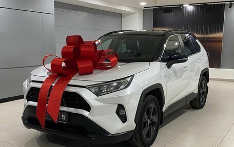 Toyota RAV4, 2020 год, 3 147 000 рублей, 1 фотография