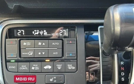 Honda Stepwgn IV, 2021 год, 1 975 000 рублей, 14 фотография
