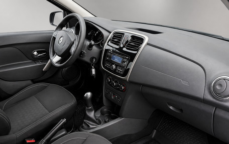 Renault Logan II, 2015 год, 667 715 рублей, 11 фотография