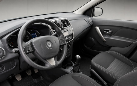 Renault Logan II, 2015 год, 667 715 рублей, 10 фотография