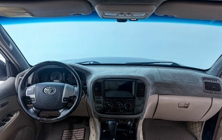 Toyota Land Cruiser 100 рестайлинг 2, 1998 год, 2 350 000 рублей, 18 фотография