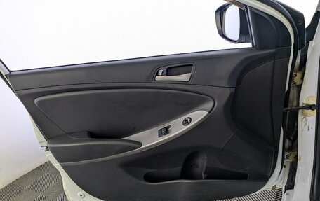 Hyundai Solaris II рестайлинг, 2014 год, 1 080 000 рублей, 18 фотография