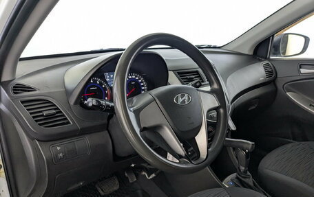 Hyundai Solaris II рестайлинг, 2014 год, 1 080 000 рублей, 17 фотография