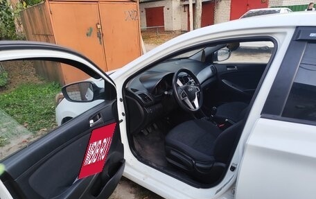 Hyundai Solaris II рестайлинг, 2014 год, 730 000 рублей, 4 фотография