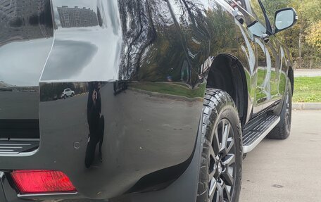 Toyota Land Cruiser Prado 150 рестайлинг 2, 2019 год, 6 000 000 рублей, 8 фотография