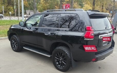 Toyota Land Cruiser Prado 150 рестайлинг 2, 2019 год, 6 000 000 рублей, 3 фотография