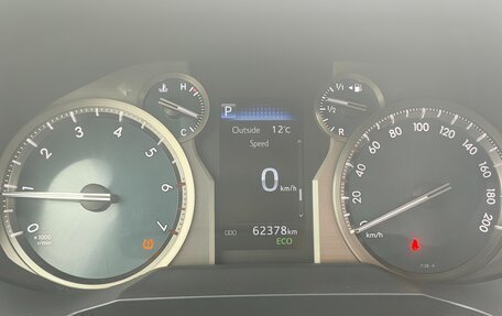 Toyota Land Cruiser Prado 150 рестайлинг 2, 2019 год, 6 000 000 рублей, 15 фотография