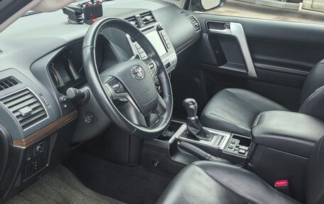 Toyota Land Cruiser Prado 150 рестайлинг 2, 2019 год, 6 000 000 рублей, 18 фотография