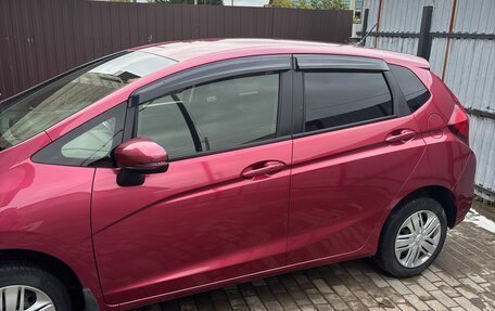 Honda Fit III, 2018 год, 1 200 000 рублей, 3 фотография